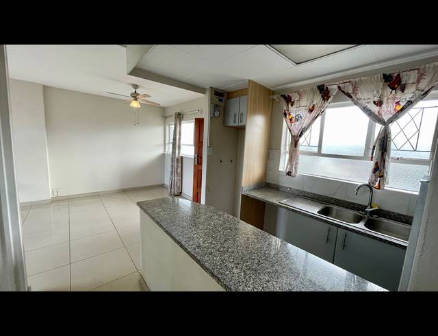 2.5 BEDROOM APARTMENT FOR SALE IN ESSENWOOD